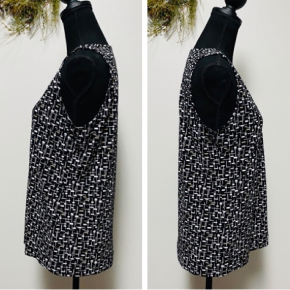 WHBM V Neck Black & White Sleeveless Top Size M - Picture 4 of 6